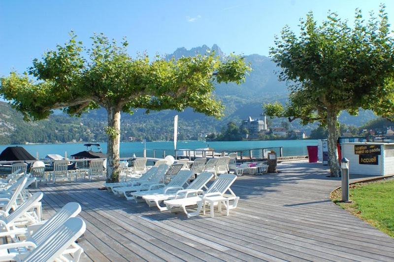 La Baie Des Voiles 3 Chambres 4 A 6 Personnes Au Bord Du Lac Plage Privee Duingt Luaran gambar